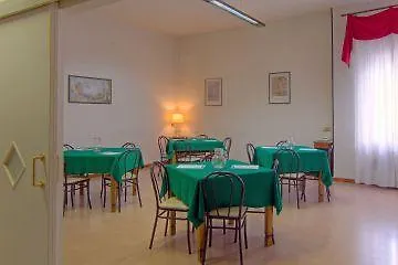 Hotel La Ruota Dei Pavoni 2*