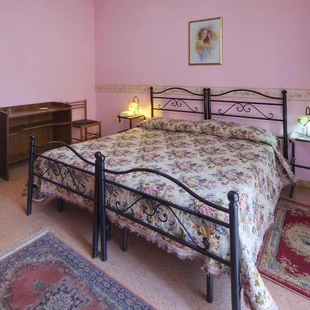 Hotel La Ruota Dei Pavoni 2*